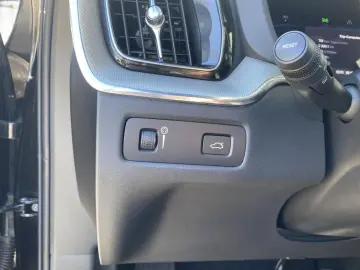 VOLVO XC 60 R Design AWD Bluetooth Navi LED Klima