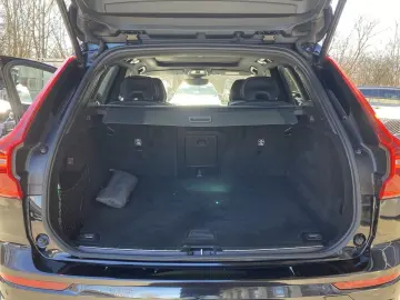 VOLVO XC 60 R Design AWD Bluetooth Navi LED Klima