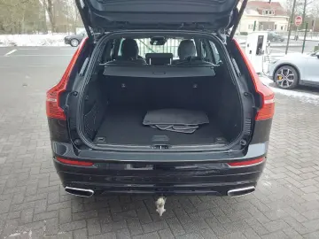 VOLVO XC60 B5 D AWD R-Design AHK ACC SHZ NAV PDC KA...