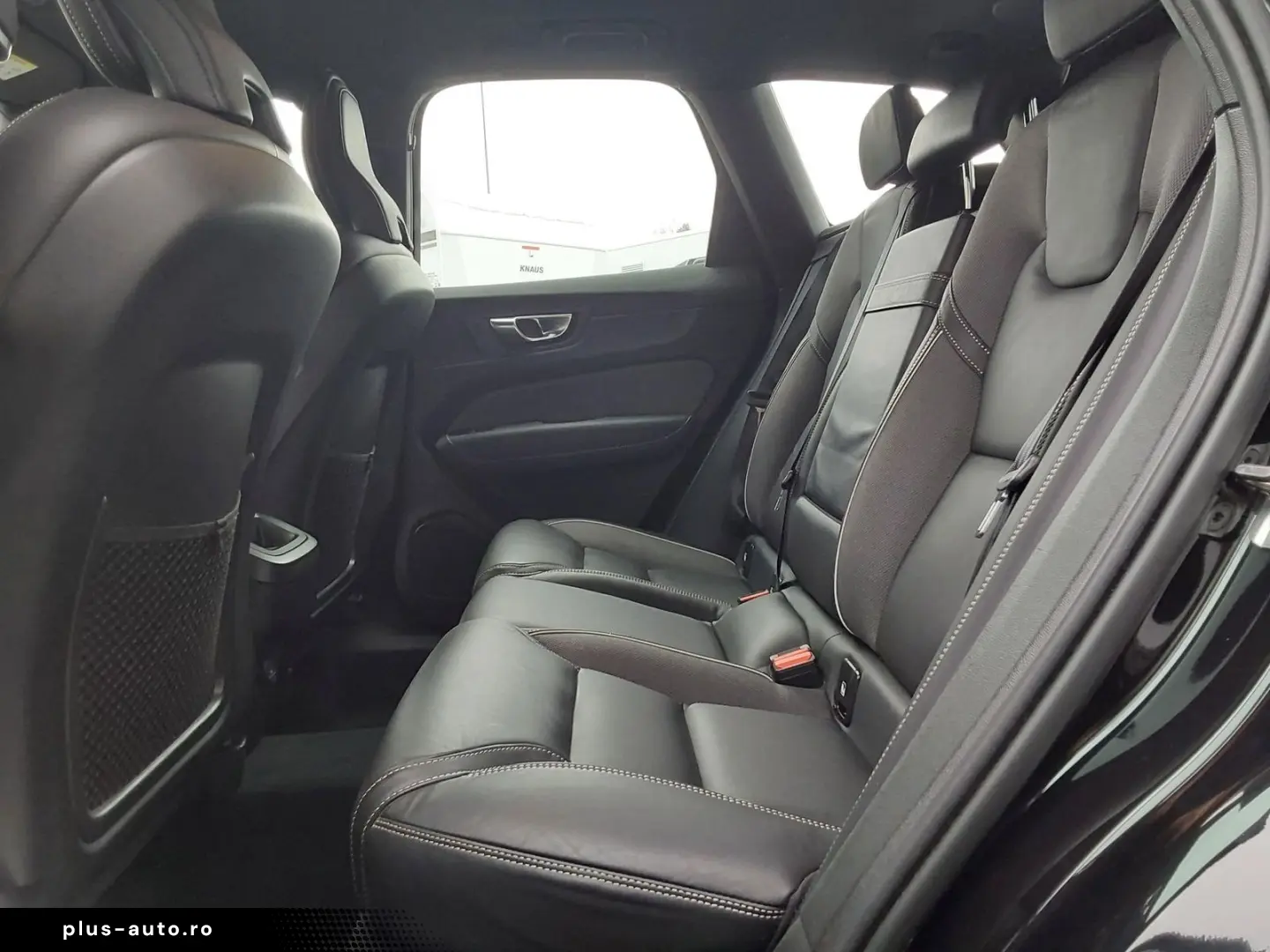 VOLVO XC60 B5 D AWD R-Design AHK ACC SHZ NAV PDC KA...