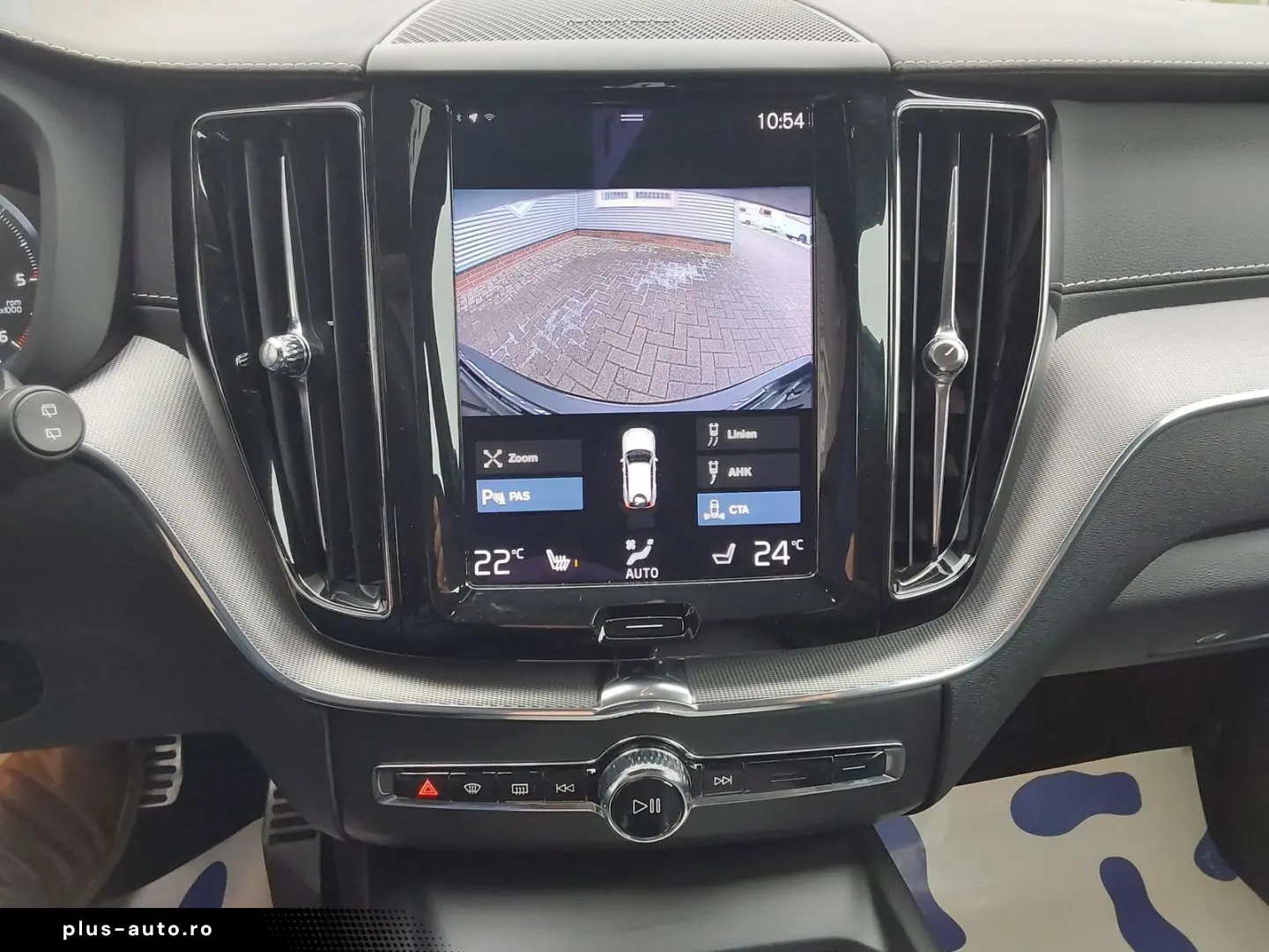 VOLVO XC60 B5 D AWD R-Design AHK ACC SHZ NAV PDC KA...