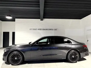 MERCEDES-BENZ E 300 e AMG Line Superscreen Pano Night Paket