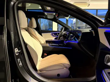 MERCEDES-BENZ E 300 e AMG Line Superscreen Pano Night Paket