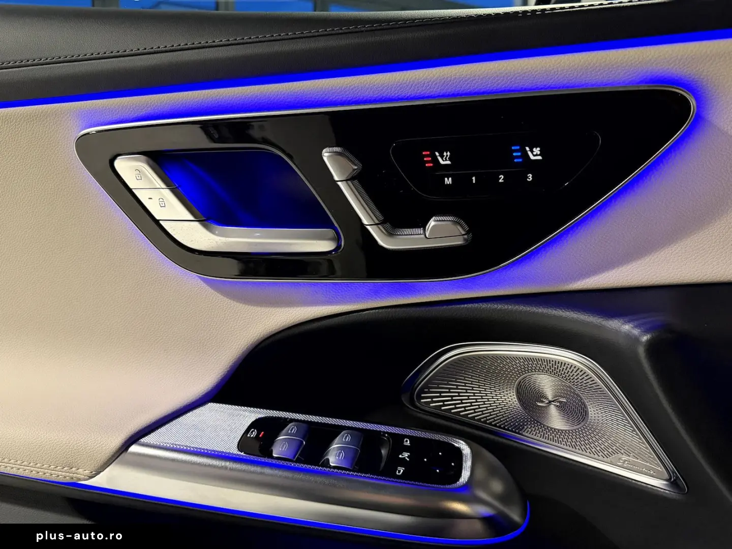 MERCEDES-BENZ E 300 e AMG Line Superscreen Pano Night Paket