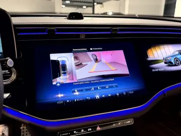 MERCEDES-BENZ E 300 e AMG Line Superscreen Pano Night Paket