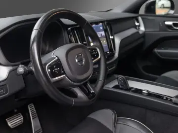 VOLVO XC60 B4 Diesel R Design AWD