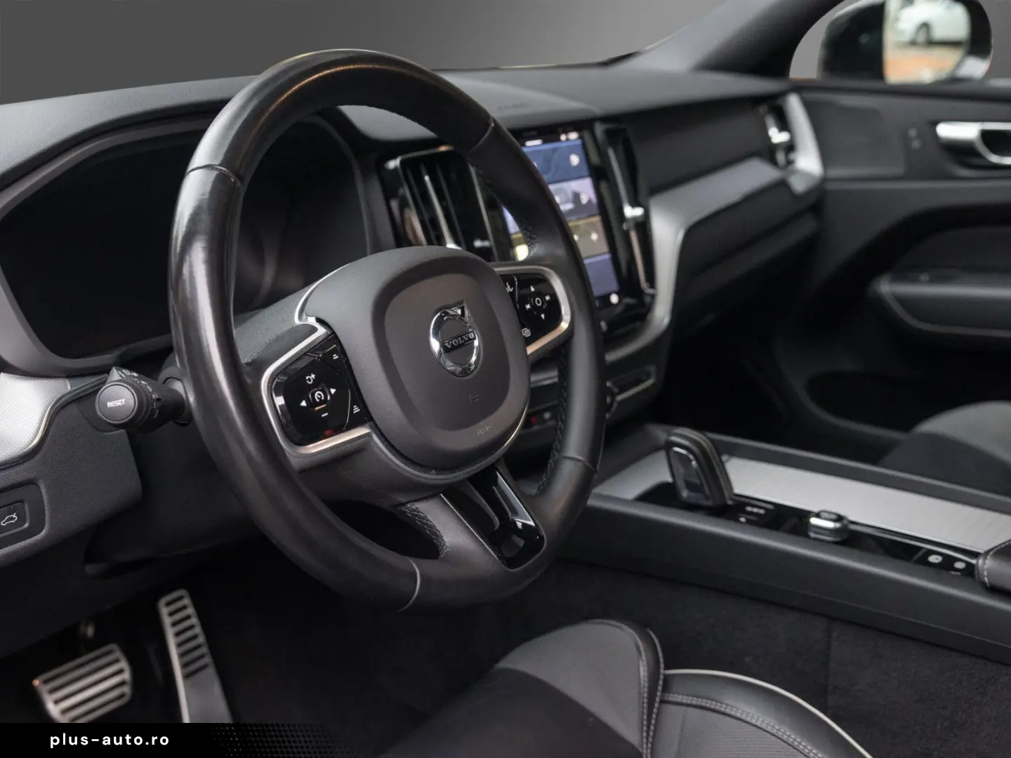 VOLVO XC60 B4 Diesel R Design AWD