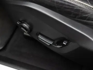 VOLVO XC60 B4 Diesel R Design AWD