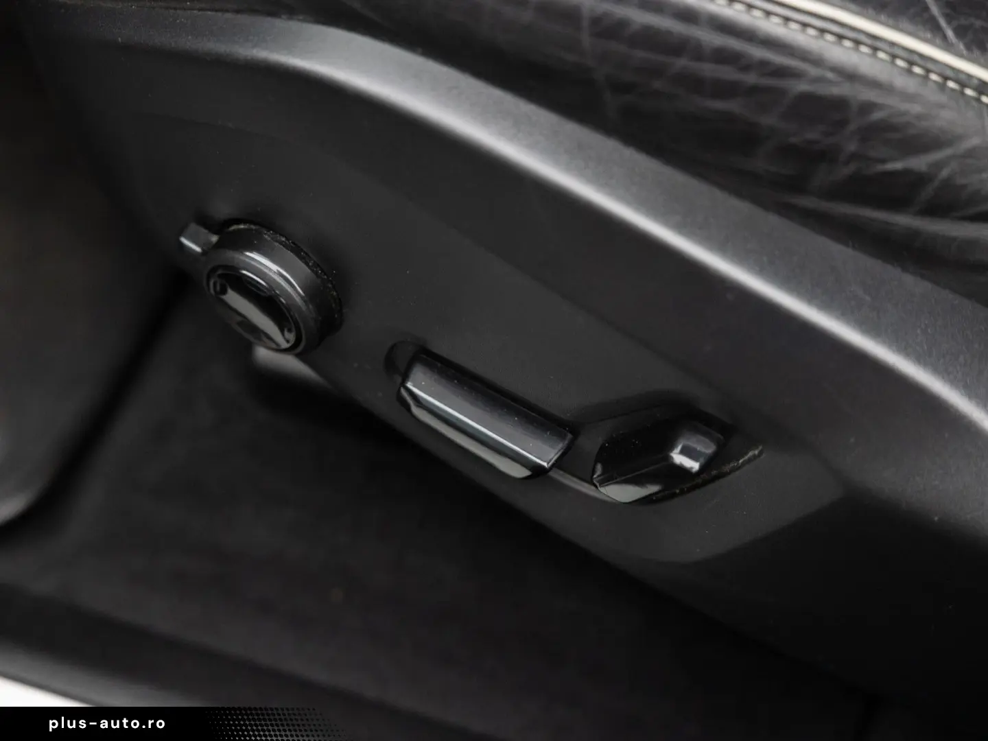 VOLVO XC60 B4 Diesel R Design AWD