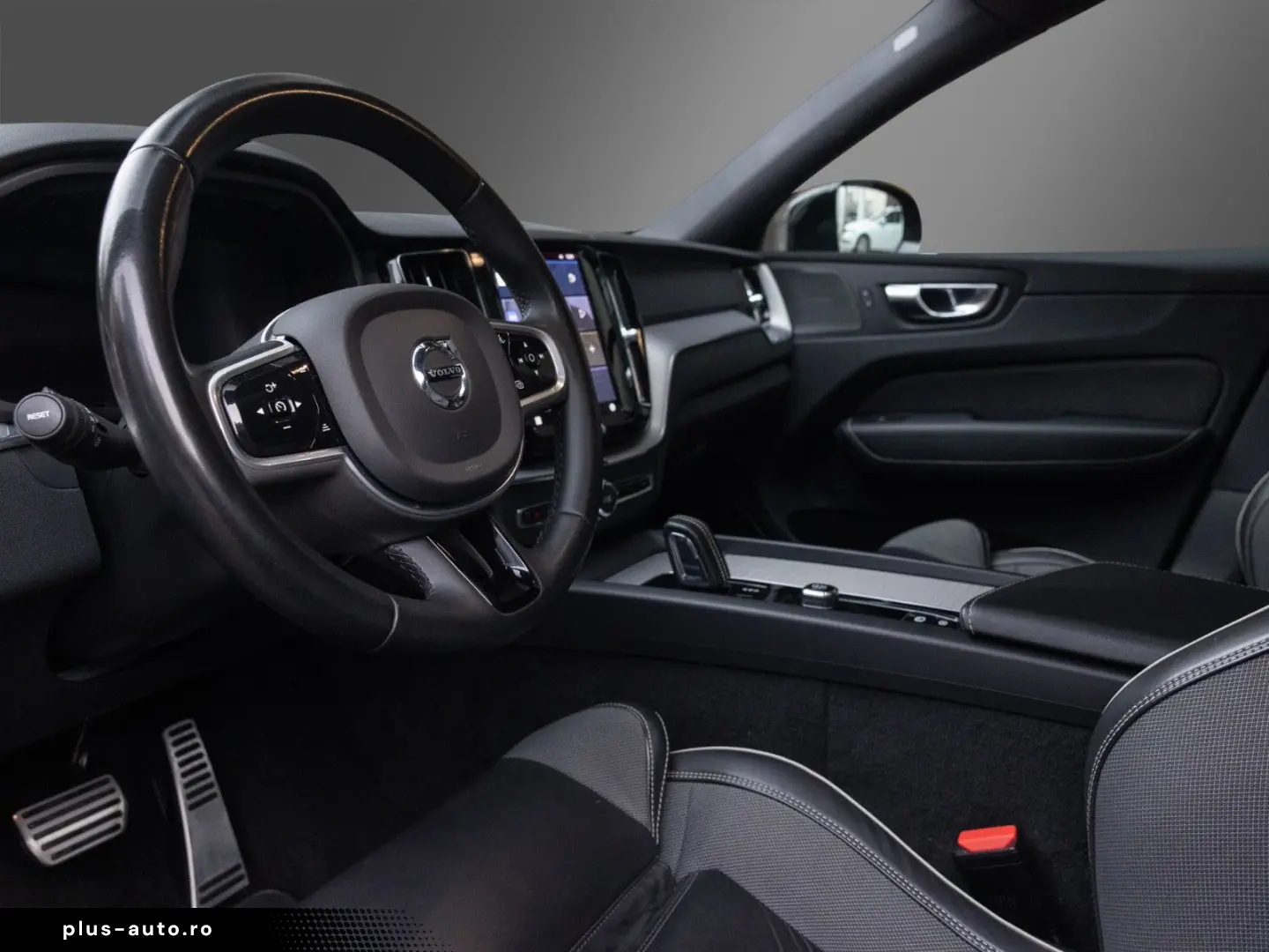 VOLVO XC60 B4 Diesel R Design AWD