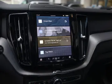 VOLVO XC60 B4 Diesel R Design AWD