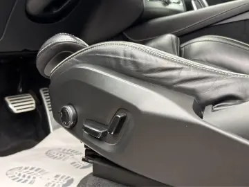 VOLVO XC90 B5 R Design AWD HARMAN KARDON AHK PANO ACC