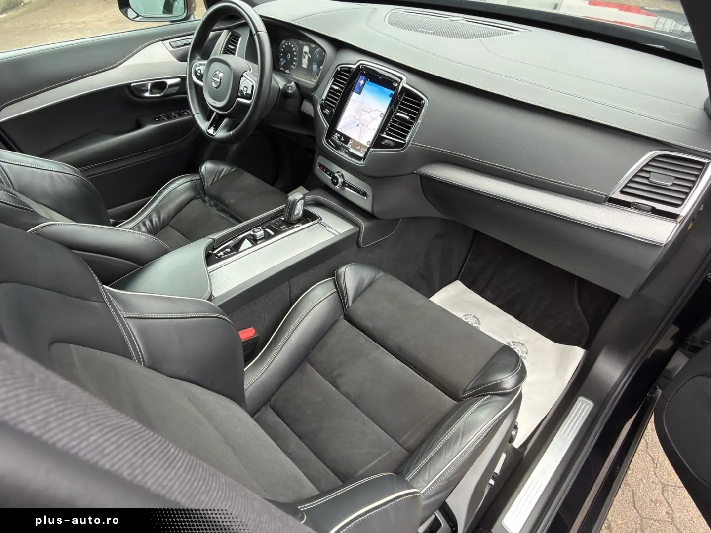 VOLVO XC90 B5 R Design AWD HARMAN KARDON AHK PANO ACC