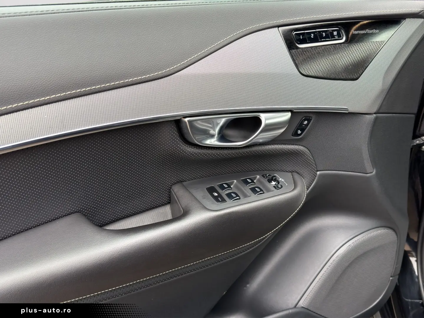 VOLVO XC90 B5 R Design AWD HARMAN KARDON AHK PANO ACC