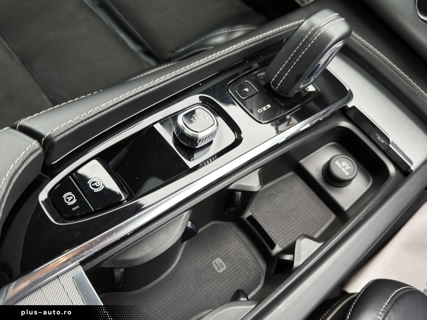 VOLVO XC90 B5 R Design AWD HARMAN KARDON AHK PANO ACC