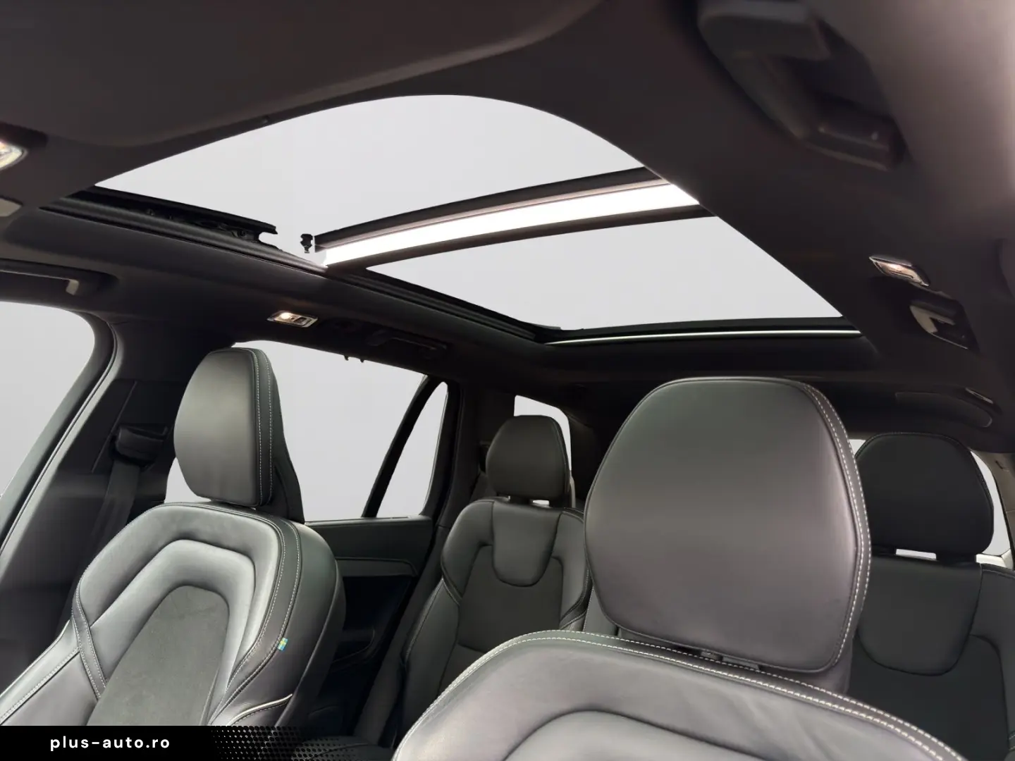 VOLVO XC90 B5 R Design AWD HARMAN KARDON AHK PANO ACC