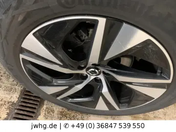 VOLVO XC90 R Design AWD LED  FourC ACC Kam DAB Carplay