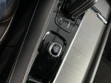 VOLVO XC90 R Design AWD LED  FourC ACC Kam DAB Carplay