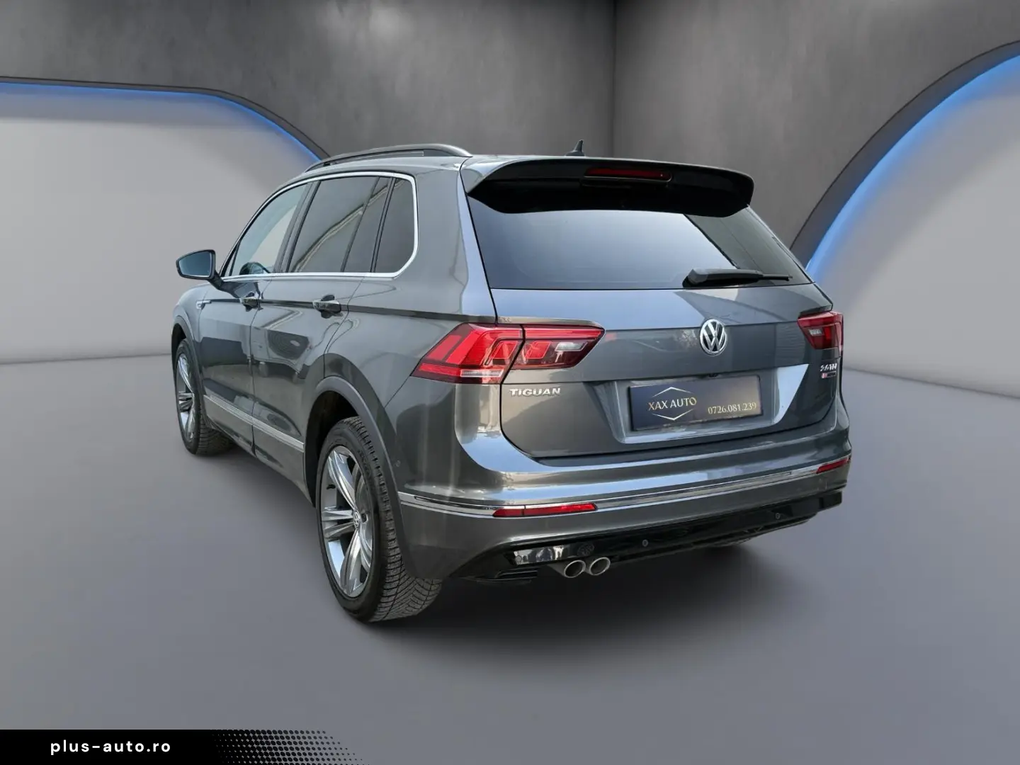 VOLKSWAGEN TIGUAN    R-LINE