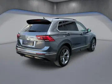 VOLKSWAGEN TIGUAN    R-LINE