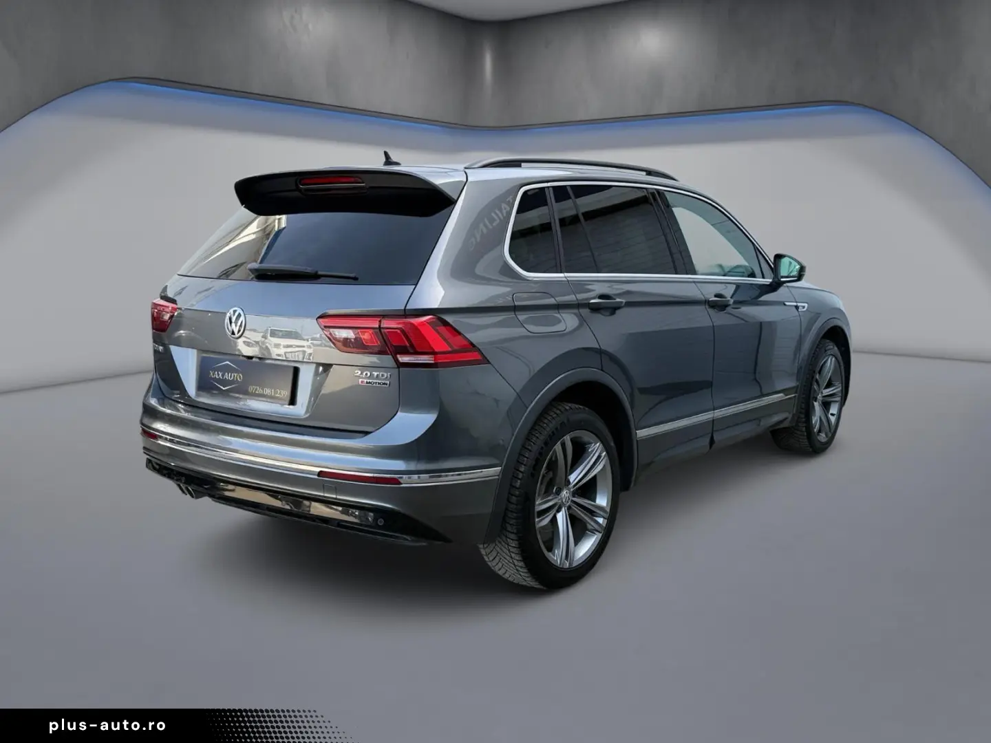 VOLKSWAGEN TIGUAN    R-LINE