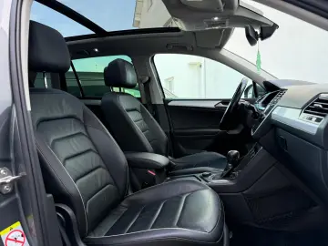 VOLKSWAGEN TIGUAN    R-LINE
