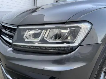 VOLKSWAGEN TIGUAN    R-LINE