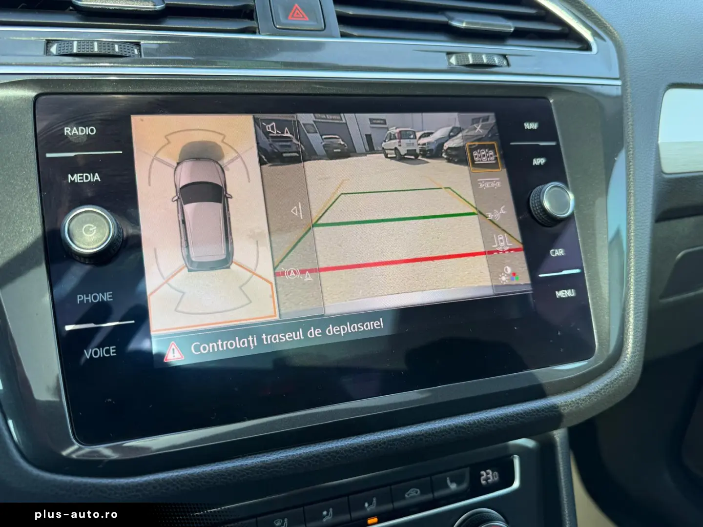 VOLKSWAGEN TIGUAN    R-LINE