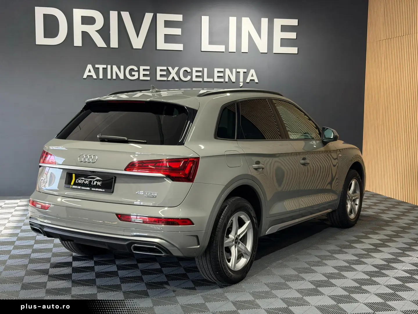 AUDI Q5 45 TFSI quattro S tronic S line