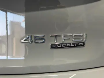 AUDI Q5 45 TFSI quattro S tronic S line