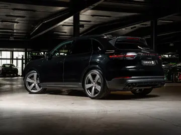 PORSCHE Cayenne E-Hybrid Platinum Edition   VAT