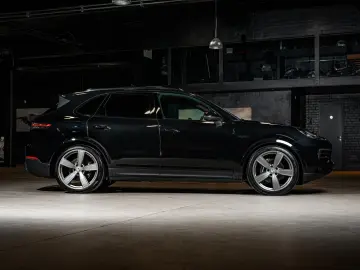 PORSCHE Cayenne E-Hybrid Platinum Edition   VAT