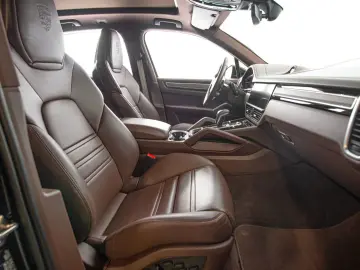 PORSCHE Cayenne E-Hybrid Platinum Edition   VAT