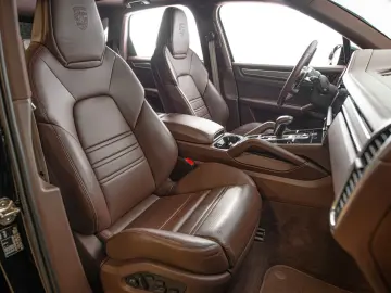 PORSCHE Cayenne E-Hybrid Platinum Edition   VAT