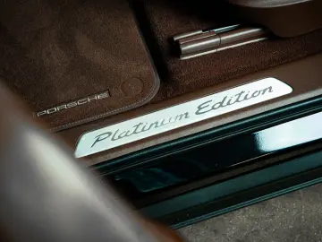 PORSCHE Cayenne E-Hybrid Platinum Edition   VAT