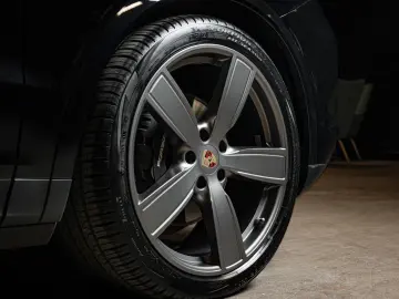 PORSCHE Cayenne E-Hybrid Platinum Edition   VAT