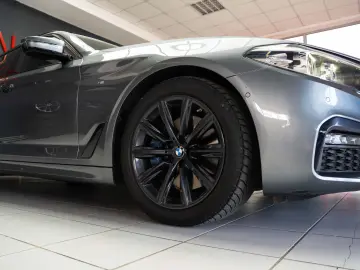 BMW Seria 5 Touring 530d xDrive Aut. M Sport Webasto LED HK