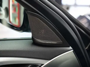 BMW Seria 5 Touring 530d xDrive Aut. M Sport Webasto LED HK