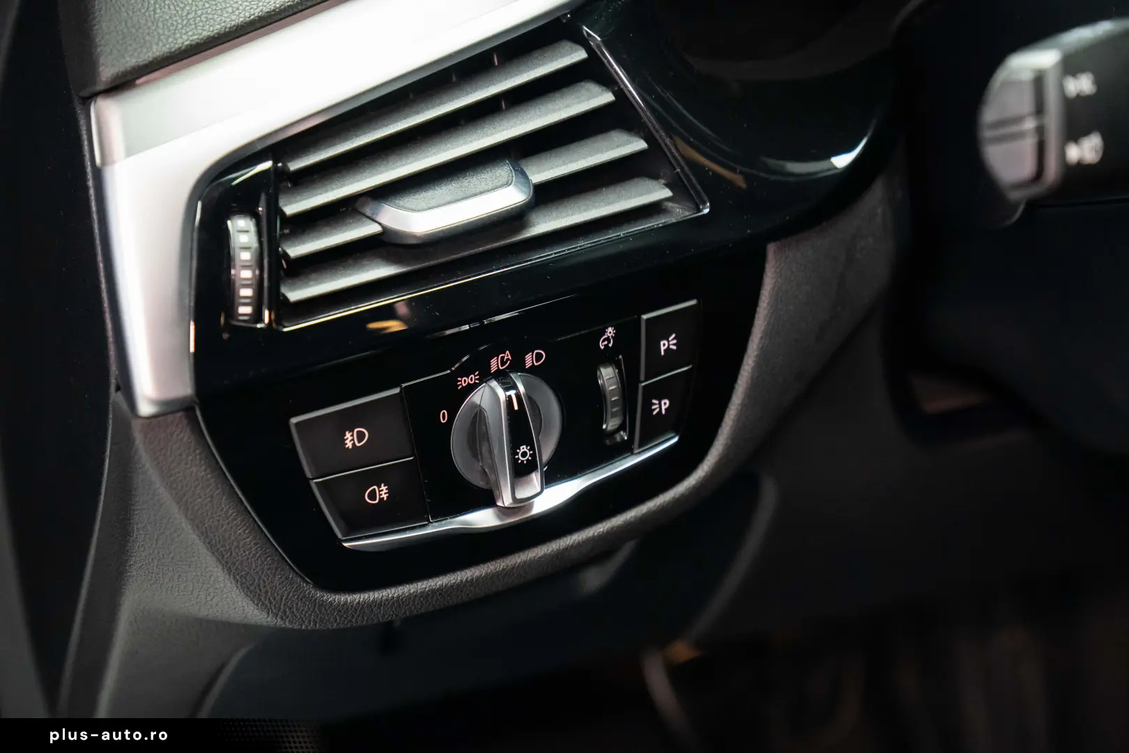 BMW Seria 5 Touring 530d xDrive Aut. M Sport Webasto LED HK