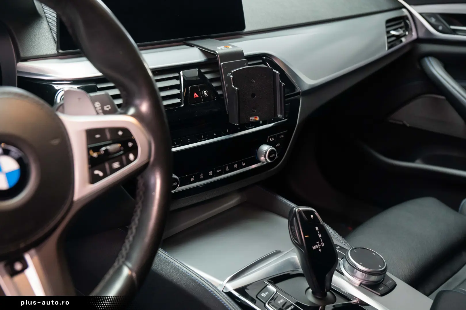 BMW Seria 5 Touring 530d xDrive Aut. M Sport Webasto LED HK