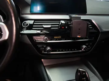 BMW Seria 5 Touring 530d xDrive Aut. M Sport Webasto LED HK