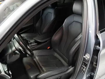 BMW Seria 5 Touring 530d xDrive Aut. M Sport Webasto LED HK