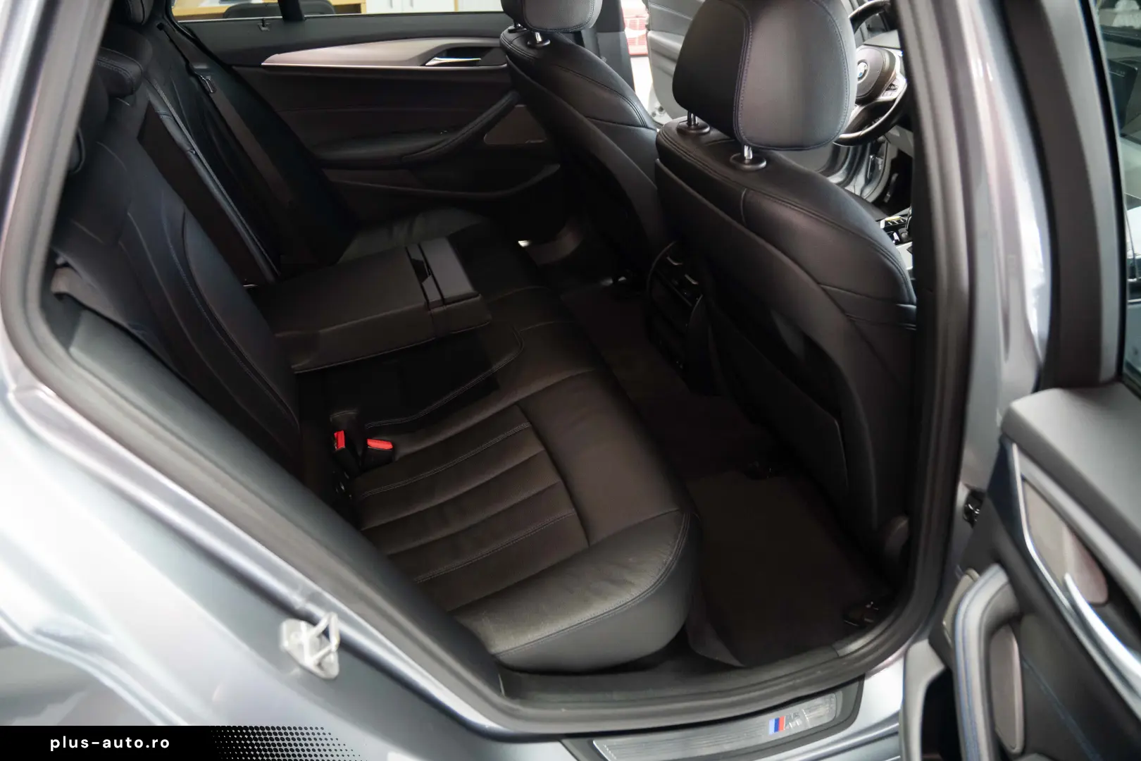 BMW Seria 5 Touring 530d xDrive Aut. M Sport Webasto LED HK