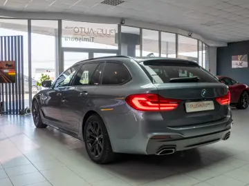 BMW Seria 5 Touring 530d xDrive Aut. M Sport Webasto LED HK
