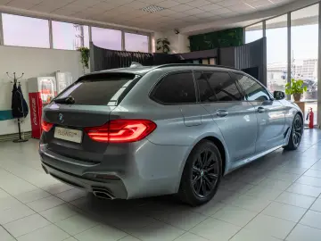BMW Seria 5 Touring 530d xDrive Aut. M Sport Webasto LED HK