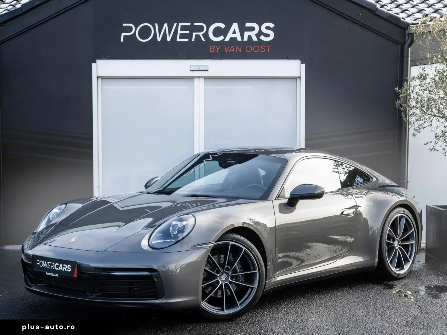 PORSCHE 992 Carrera 4 Coupé   Sunroof   Erst Hand