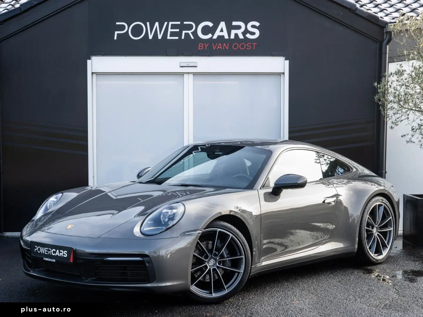 PORSCHE 992 Carrera 4 Coupé   Sunroof   Erst Hand