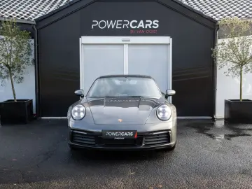 PORSCHE 992 Carrera 4 Coupé   Sunroof   Erst Hand