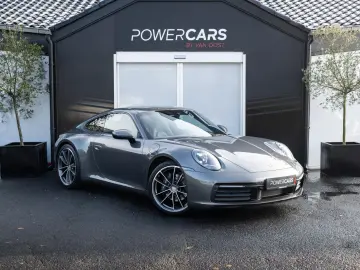 PORSCHE 992 Carrera 4 Coupé   Sunroof   Erst Hand