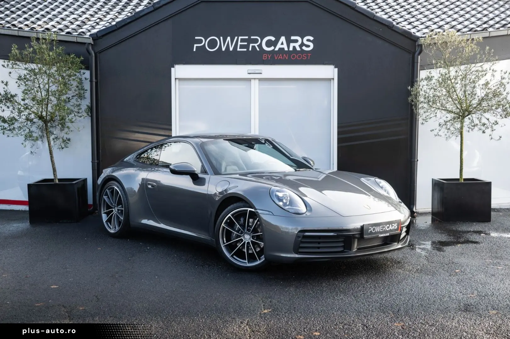 PORSCHE 992 Carrera 4 Coupé   Sunroof   Erst Hand